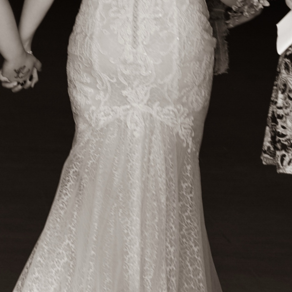 Cream and White Wedding Dress Size 10 - Picture 5 of 5